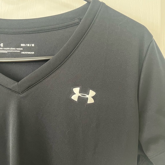 Under Armour Black Workout Shirt - Picture 4 of 5